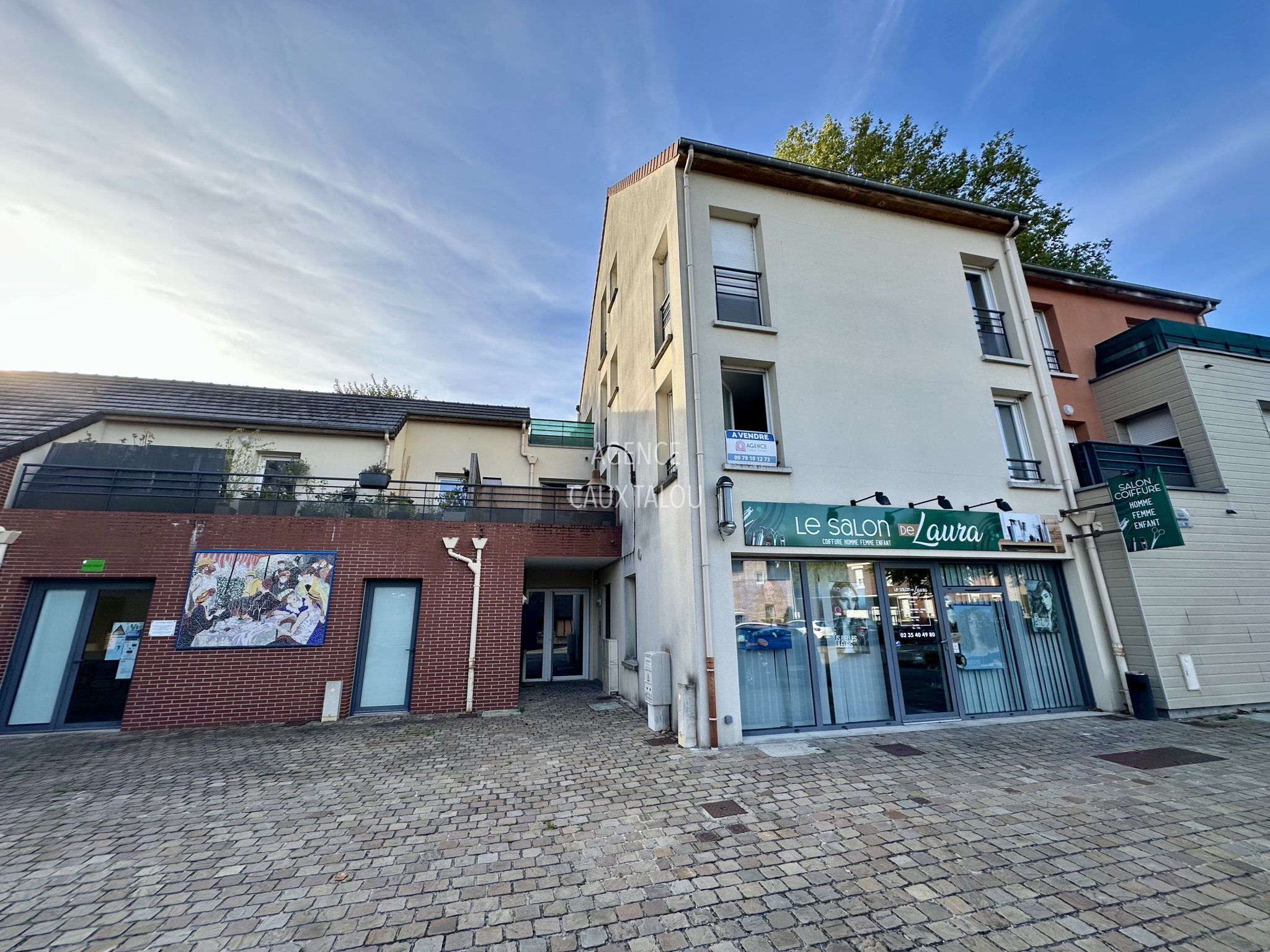 MARTIN-ÉGLISE   APPARTEMENT 67 M2 AVEC TERRASSE ET STATIONNEMENT