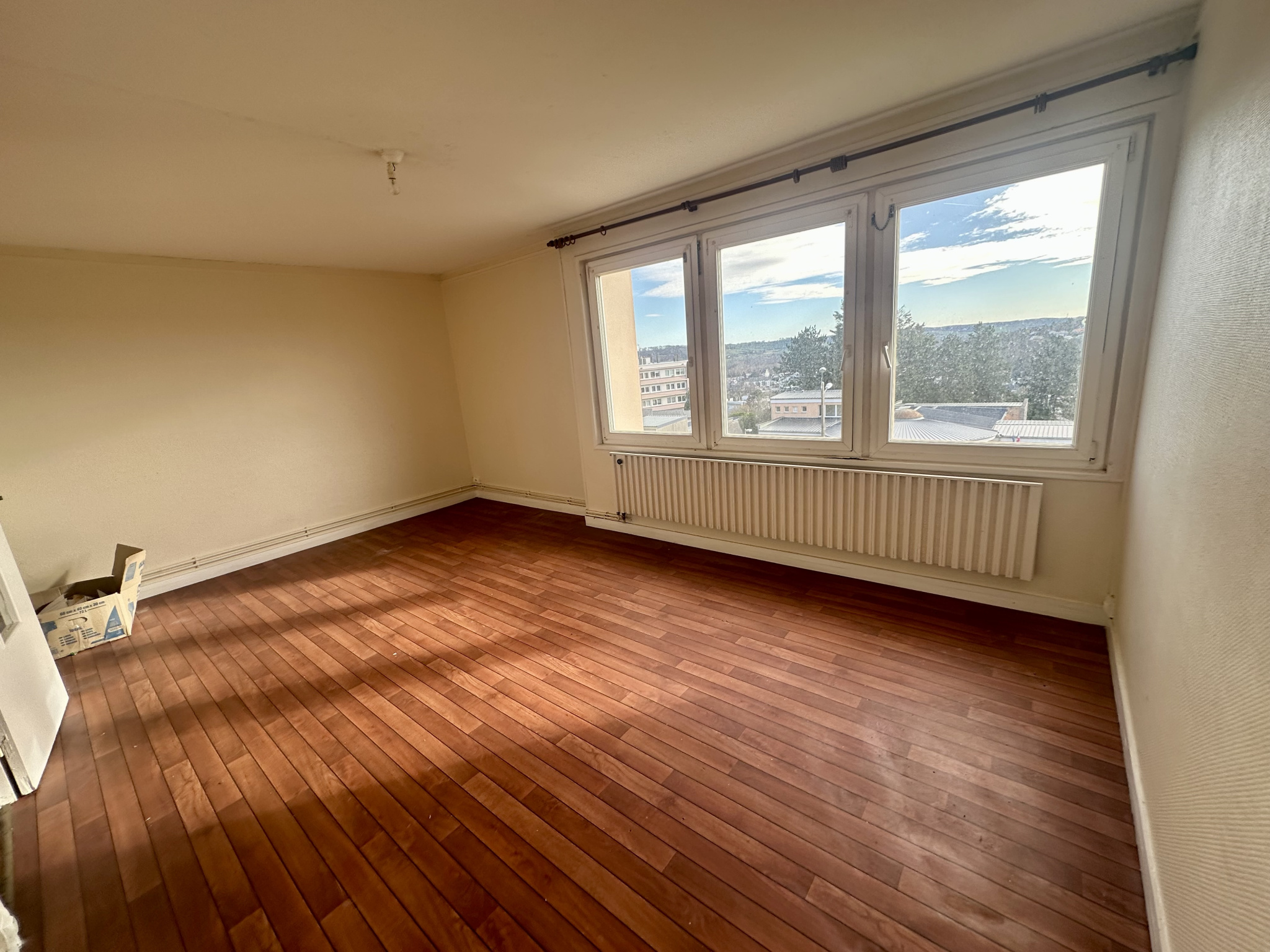 Appartement 3 pièces avec garage   Eu, secteur Mont Vitot