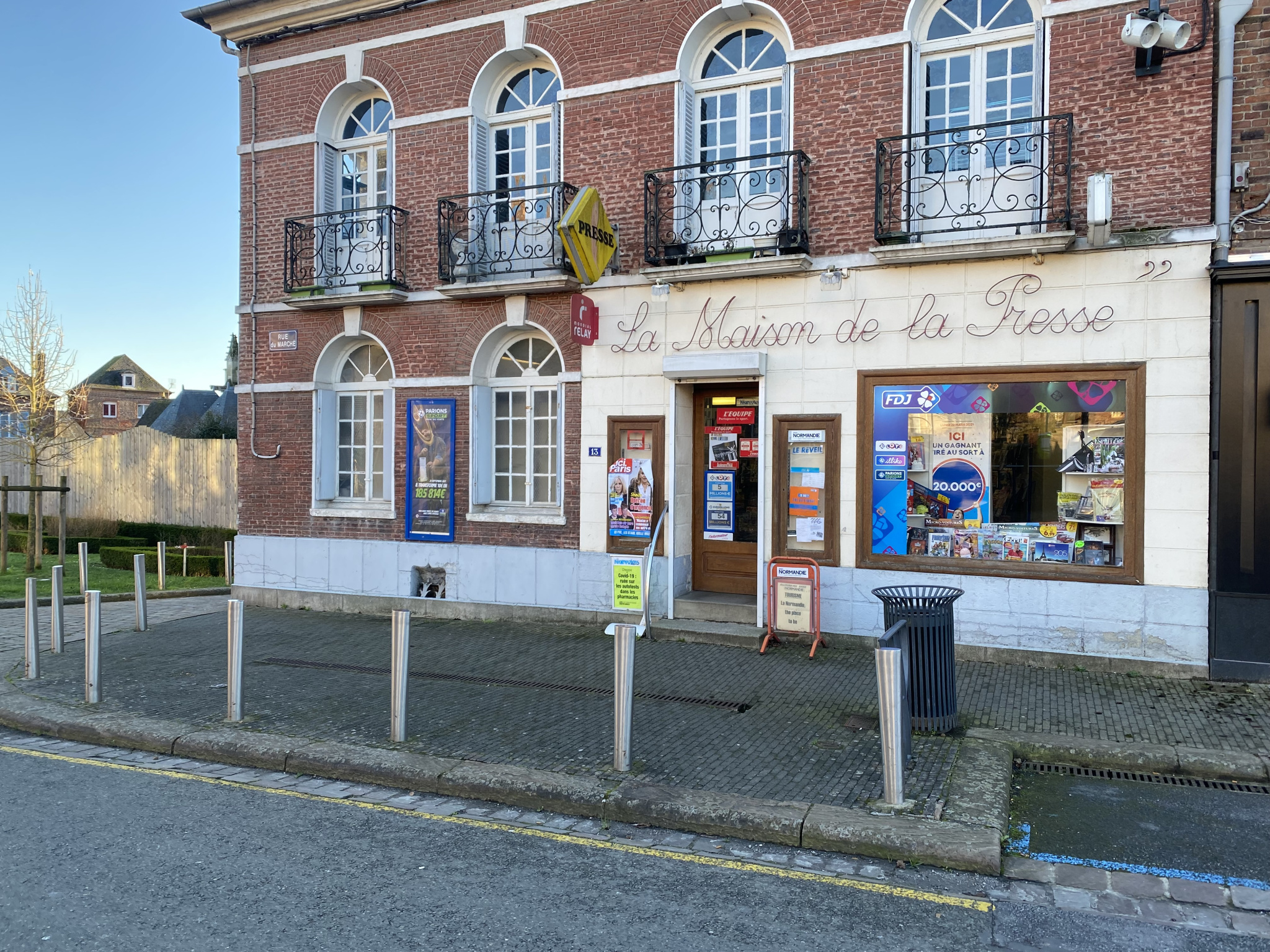 Fonds de commerce / Droit au bail   Envermeu (centre-bourg)