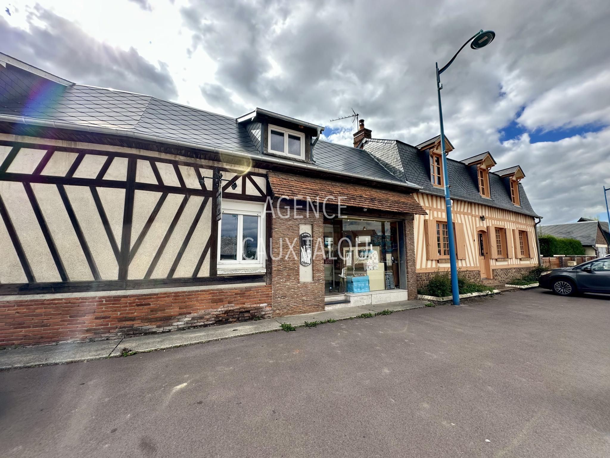 FRESNOY-FOLNY   BOULANGERIE + HABITATION + BATIMENTS